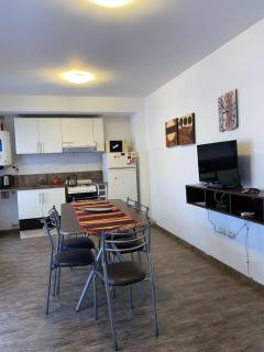 depto a 3 cuadras de peatonal, terraza con asador y cochera - 5