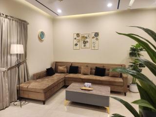 Cozy Studio Apt with UPS, across Giga mall, with Pool - 1