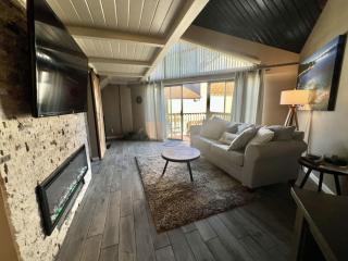 Tahoe Keys Loft Condo Garage Near Casinos and Lake - 1