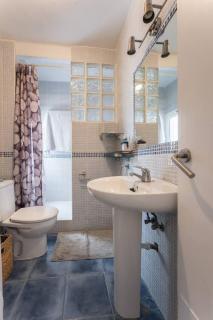 Seaview 2BR Cozy Apartment - 2