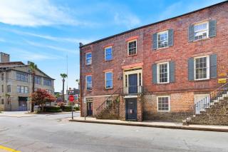 23 E York Street Unit 2 - 3