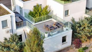 Premium Patio Apartment - 1