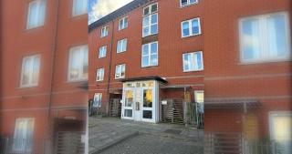 Spacious 2 Bedroom Apartment Near White City - 9