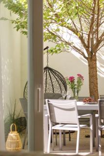 Premium Patio Apartment - 8