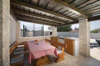 Ferienhaus Georgine mit Pool - 3