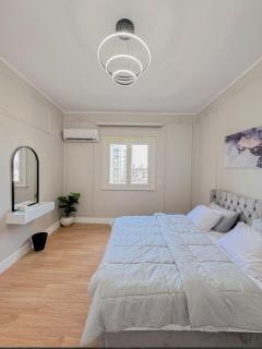 Luxurious Furnished Stay with Partial Nile View, Prime Location - 4