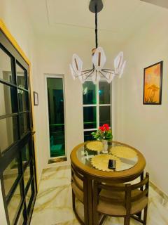 Comfy Cottages Executive - 2
