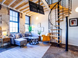 Sterchi Lofts Getaway - Downtown Knoxville - 4