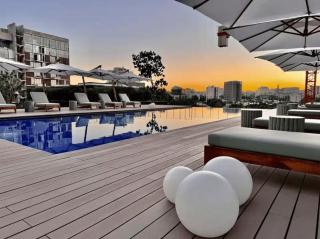 Rooftop Infinity Pool & Views - 9