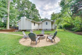 Backyard Family Oasis w/ Fire Pit + Deck, By Dwtn - 9