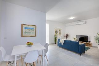 Gzira 2BR Apartment Quiet and Cozy - 6