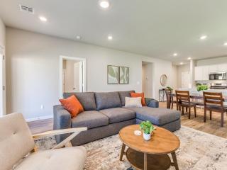 Modern Broken Arrow New Build Brook Chase - 4