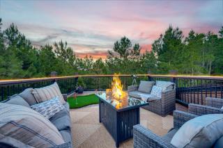 Rooftop Patio, Hot Tub, Treehouse with Slide, Family and Pet Friendly - 7