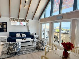 Nautical Beach Apartments - 6