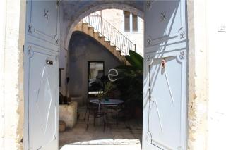 Exclusive Cave Pool Retreat in a Luxury Historic Residence with Rooftop Pool & Private Terrace - Marea Stays Collection - 4
