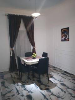 Luxury 2 bedroom 3 bathroom Wi-Fi 247 Electric Netflix - 1