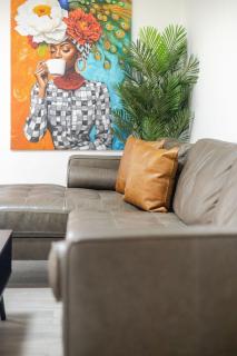 Stylish 3BR in Montreal - 3