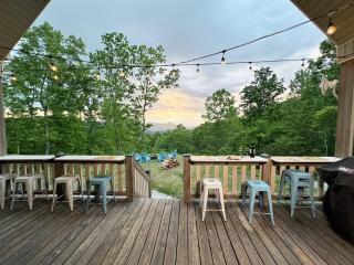 Coopers Ridge - Free Biltmore Tour Passes -modern home w/Stunning View - 1