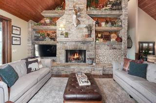 Free Railroad Passes - Palatial Cabin w/ Gorgeous Views- Private Dock - 3