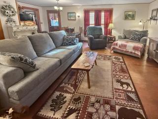 Free Railroad Tix + Relaxing Cabin Close to Deep Creek - 3