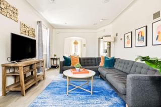 Stylish City Retreat - King Beds - Walk to Sloans Lake - 4