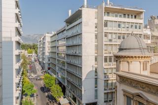 Heart of Athens 2BR Syntagma Parliament View - 3