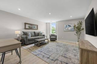 Charming Cape Apartment Walk to Beach & Town - 7