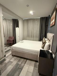 Guler Palas Suit - 2