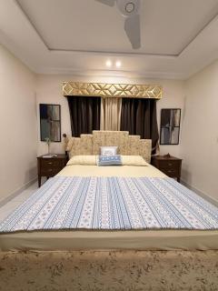 Sleek 2BR - 6
