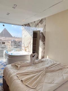 Luxury middle east pyramids veiw &jacuzzi - Cairo - 0