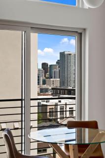 Modern Lifestyle Loft with View - Zuni Lofts - 8