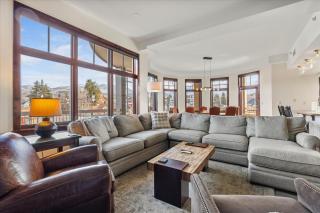 Expansive Luxury Condo - Downtown - Summer AC - 9