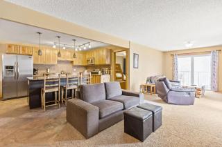 Rocky Mountain Escape with Vista View - Wildernest - 0