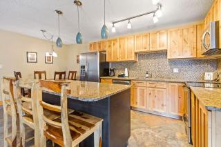 Rocky Mountain Escape with Vista View - Wildernest - 1