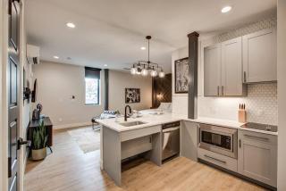Modern ADA-Accessible Studio - Tennyson St Escape - 9