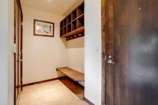 Sprawling Condo - Central Downtown - Summer AC - 5