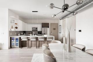 Gameday Oasis - Private Balcony - Jefferson Park - Tesoro - 3