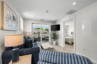 Beachside Harwich Port Apartment Near Town - 2