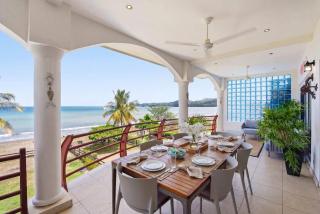 Beachfront Penthouse with Panoramic Ocean Views - 8