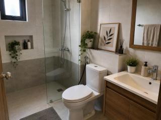 Larry Landers Homestay 3 - 8