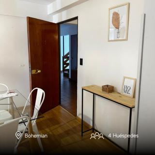 Departamento en Calle Principal - Balcón, Luminoso - Pax 4 - 5