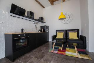 Quiet Courtyard Apartment in Bratislava Old Town - 0