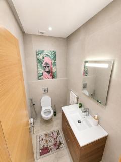 Modern 2BR with Pool View at Agadir Bay Prime Spot - 2