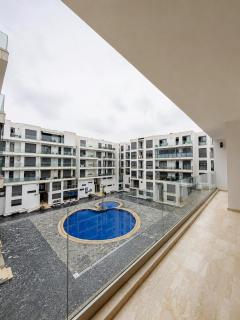 Modern 2BR with Pool View at Agadir Bay Prime Spot - 7