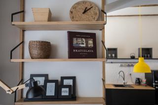Quiet Courtyard Apartment in Bratislava Old Town - 2