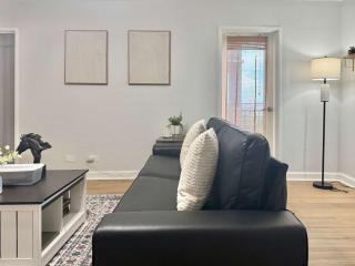 Heart Downtown! Great Location! PT3C - 2