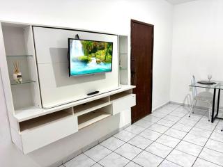 APT3S Grande Centralizado com 2 Quartos WIFI Smart TV Garagem ARcondiconado - 2