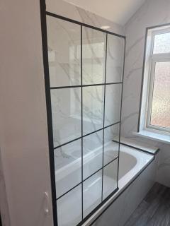 Elegant 3BR Doncaster Home Near Town Centre - 9