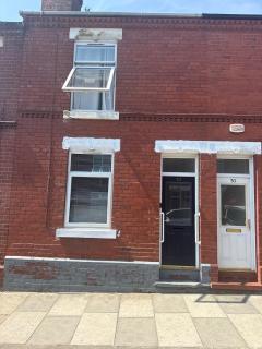 Elegant 3BR Doncaster Home Near Town Centre - 8