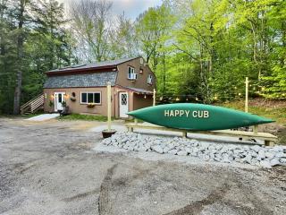 HappyCub- AC, Hot Tub, Fire Pit, Game Room! - 8